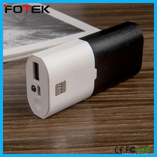 1.5A output universal external portable power bank 3