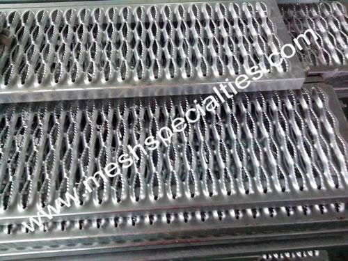   Ornamental & Decorative Perforated Aluminum Sheet  4