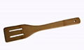 2 Slots Bamboo Kitchen Spatula for Frying Food 2