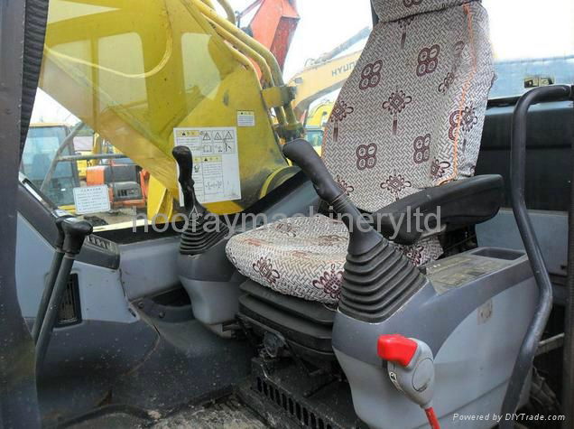 Used Komatsu PC200-8 Excavator 2