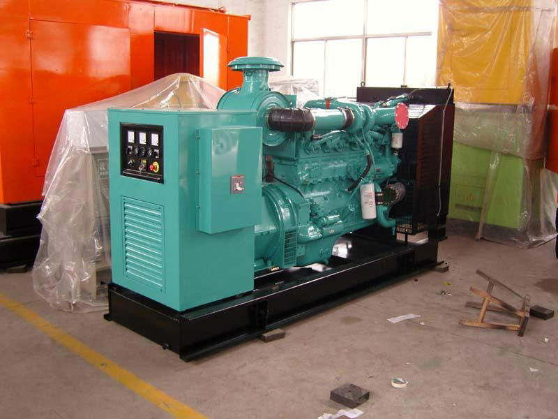 Cummins silent generator 200kW with ATS 2