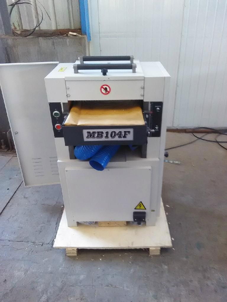 High speed planer thicknesser 4