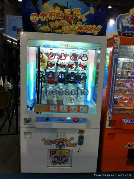 Golden Key toy crane machine 5