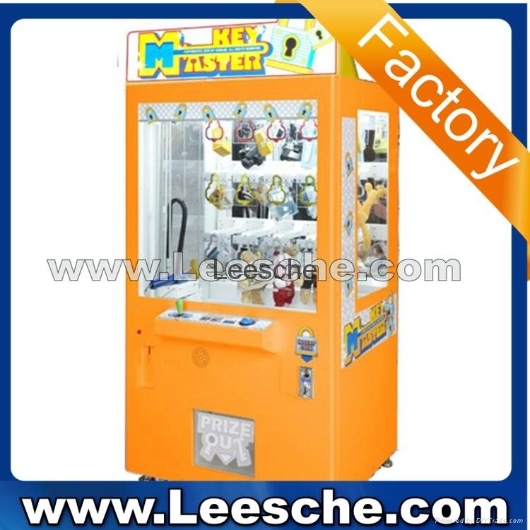 Golden Key toy crane machine 4