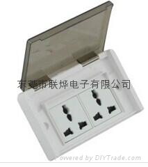 两位万用墙壁插座 2