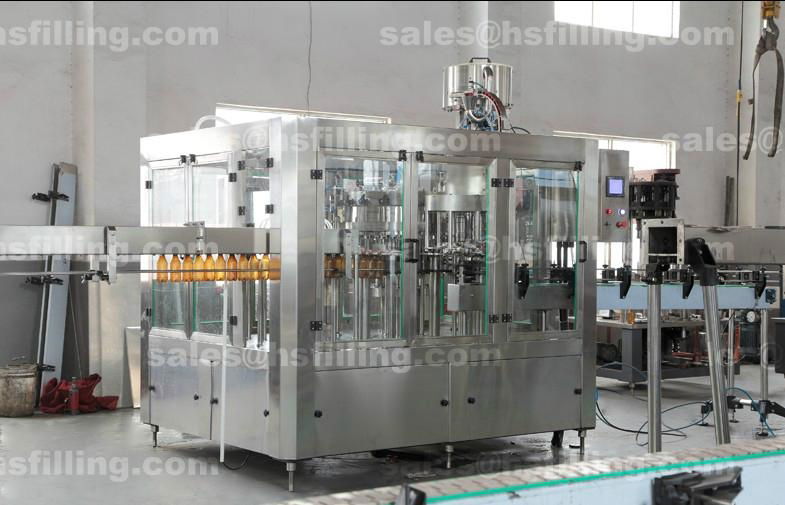 Automatic 3 in 1 Carbonated drink filling machine 