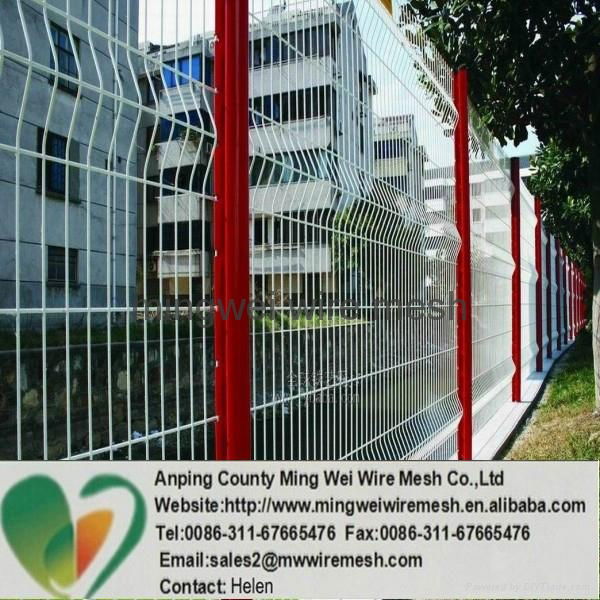 high quality curvy welded fence 4