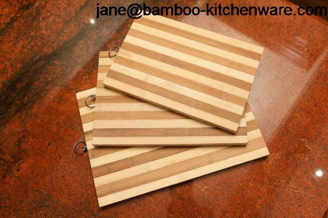 Solid Bamboo Cutting Board with Ring  3