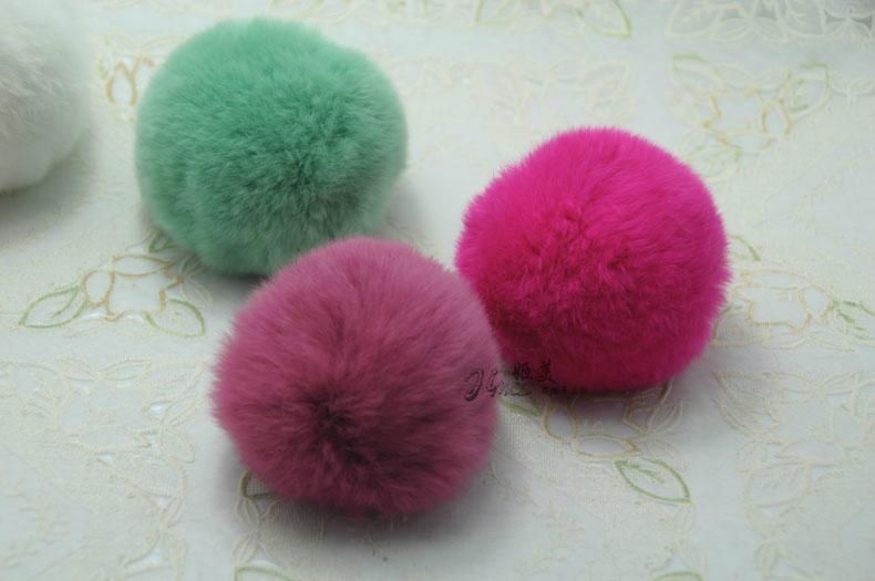 rex habbit ball fur ball for hat and scarf  5