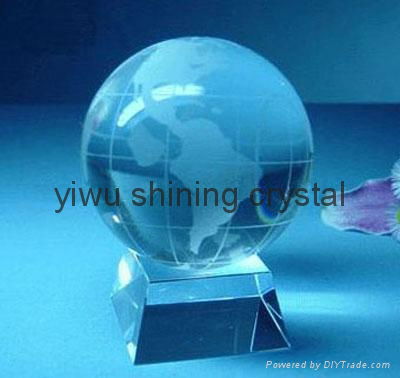 crystal glass football basketball globe golf ball for sports souvenirs 2