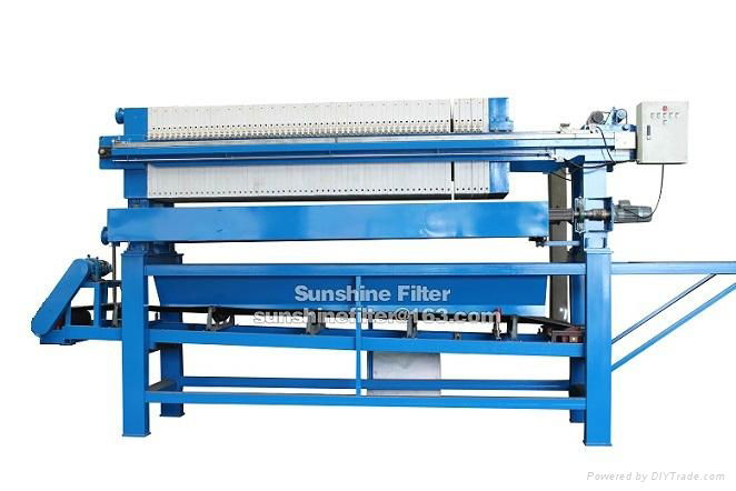 with conveyor belt filter press
