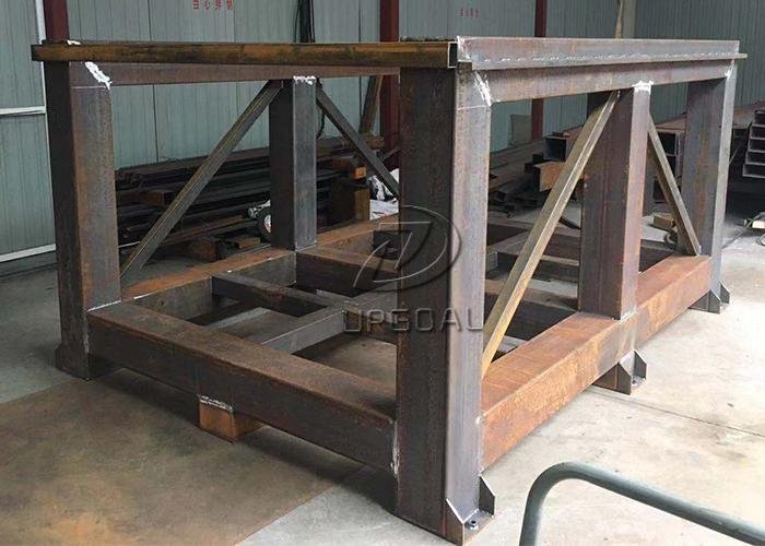 Strong welded square steel tube structure