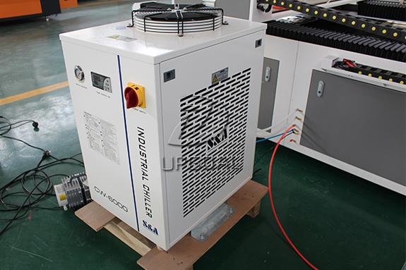Teyu Industrial water chiller CW-6000 is equipped to ensure the machine can work last long time.