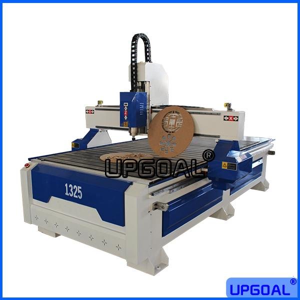 Hot Sale 1300*2500mm CNC Cutting Machine for MDF/Wood/Advertising Board  2