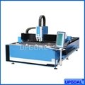 RAYTools BM 110 auto focusing fiber laser cutting head does not come into contact with the surface of the material and does not scratch the workpiece.