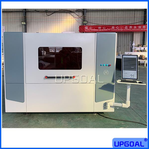 Small Mini Enclosed 1300*900mm Fiber Laser Cutting Machine 1500W 4