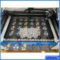 900*600mm Printed Fabric Textile Cloth CCD Laser Cutting Machine 