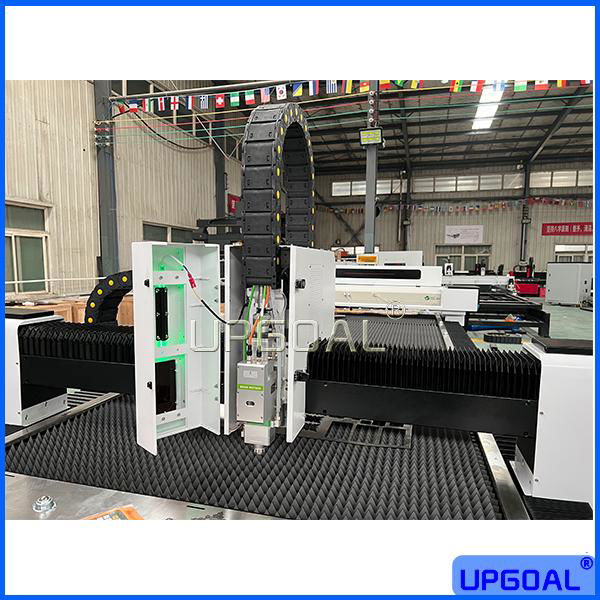 2000W & 200W  Fiber Laser CO2 Laser Cutting Machine for Metal Non Metal Material 3