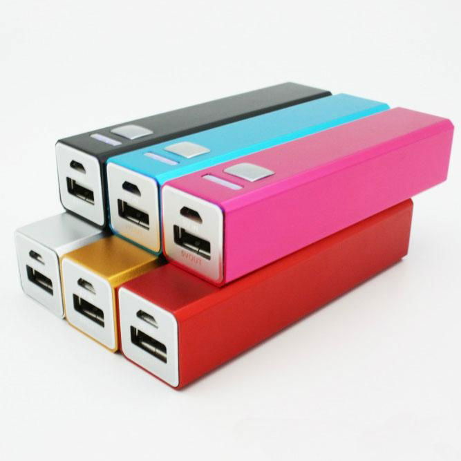 Hot sale real 2600mah capacity power bank battery charger for mobile phones 3