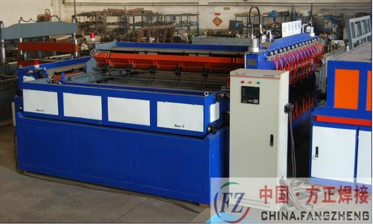 Automatic double wire fence mesh welding machine  2