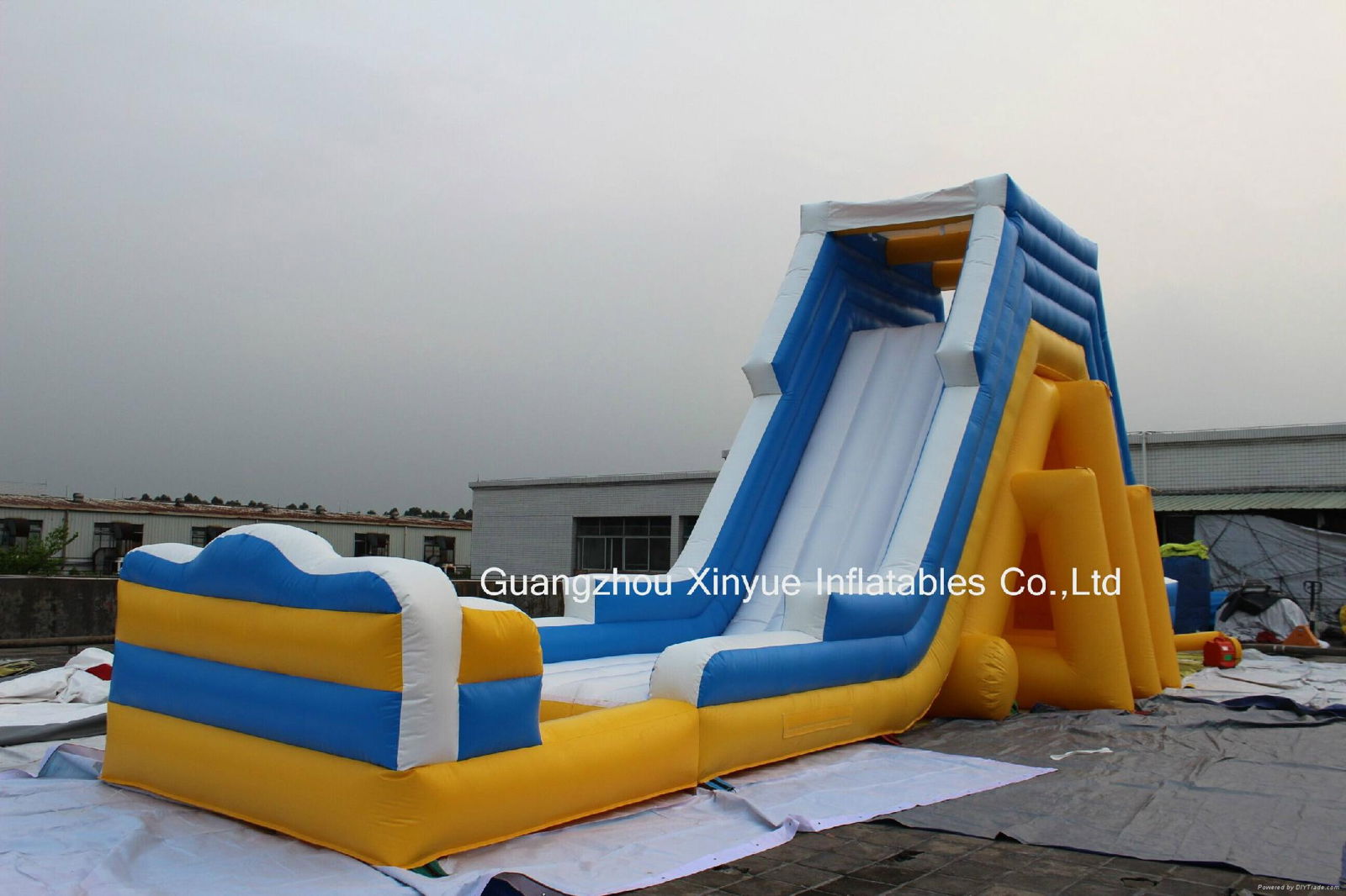 Commercial grade inflatable water slide for sale 4