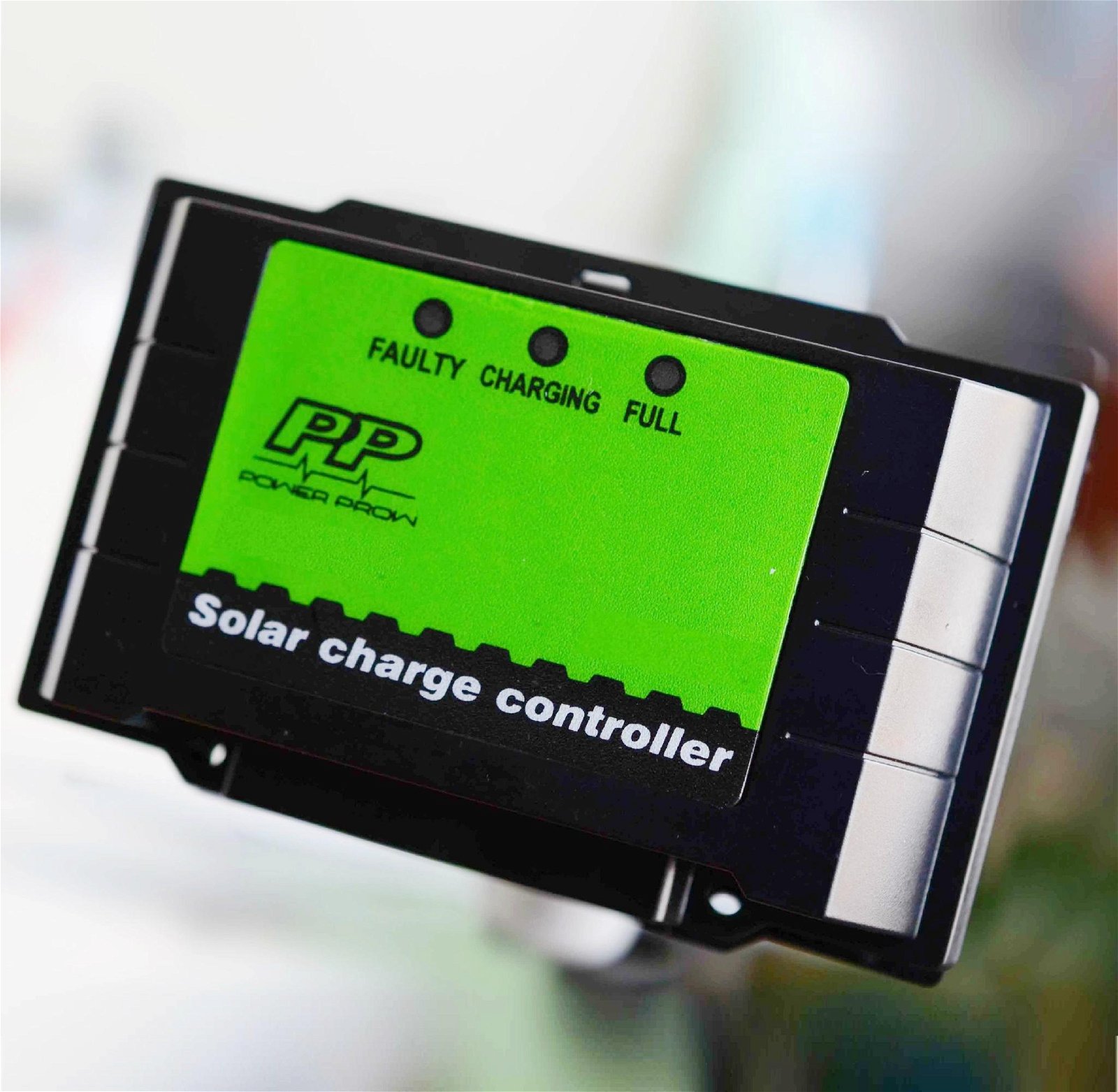 Smart 12v 8a solar charge controller solar regulator 2