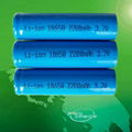 Lithium ion 18650 3.7V  2200mAh battery