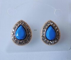 blue acrylic and shinning stone golden earring