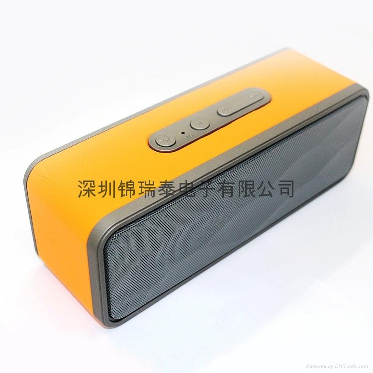 High quality Super Bass Bluetooth speaker with LED display 2