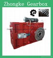 Extruder gearbox for plastic and rubber