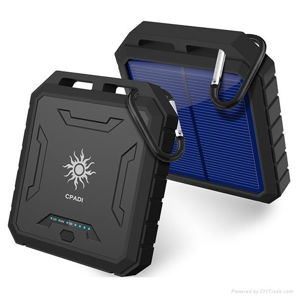 Rain-resistant Portable Solar Panel Power Bank 4