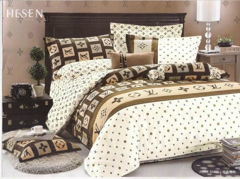 Louis Vuitton Bed Sheets Set For Sale | Supreme and Everybody