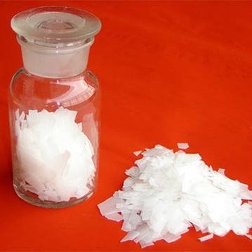 Industry Grade Caustic Soda 99% (flakes, pearls, solid) 4