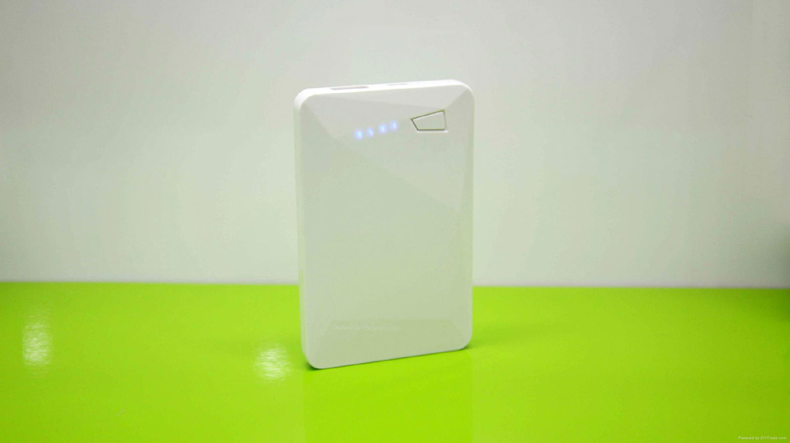 2014 New & Hot 3000mAh Power Bank with CE, RoHS, FCC 2