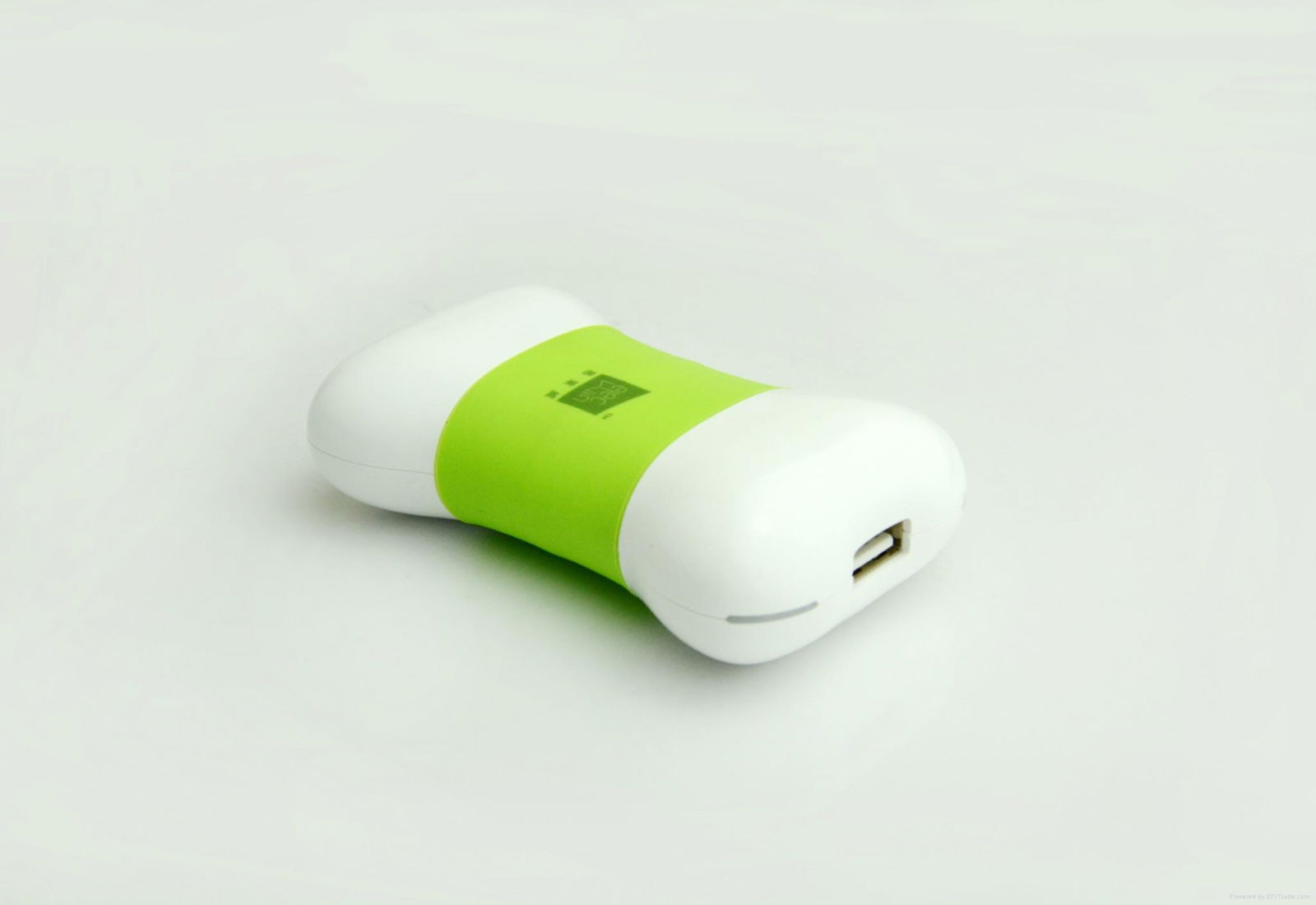 Hot Sell Back-up Battery Case Power Bank with 3000mAh Capacity 2
