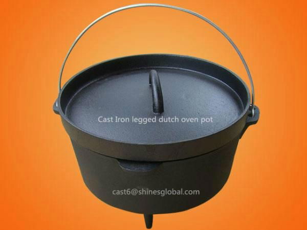 Cast Iron Camp Dutch Ovens