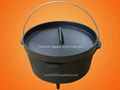 Cast Iron Camp Dutch Ovens 1