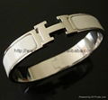 wholesale H bangle witih high quality stainless steel material 1