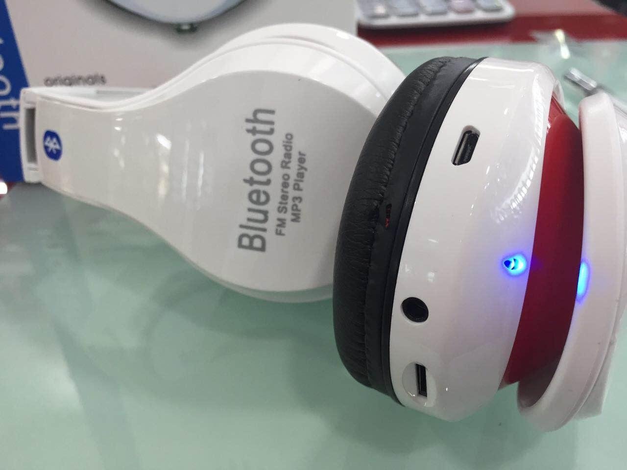 2015 New Wireless Stereo Bluetooth Headphones With MP3 Player FM Radio  3