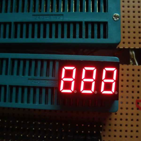 0.56" 3digit 7 segment led dispaly with super red on stock 4