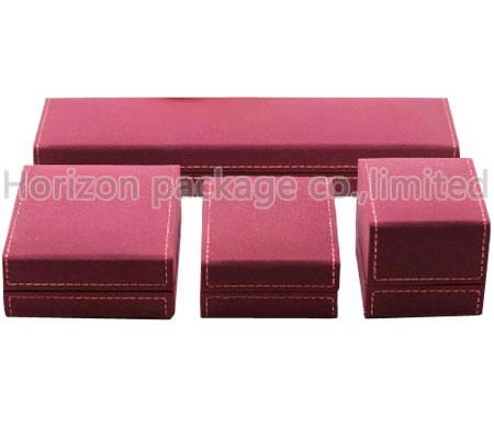 Red plastic jewelry box 2