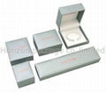 Plastic jewelry box for bracelet 1