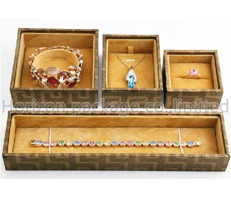 Elegant plastic jewelry box 2