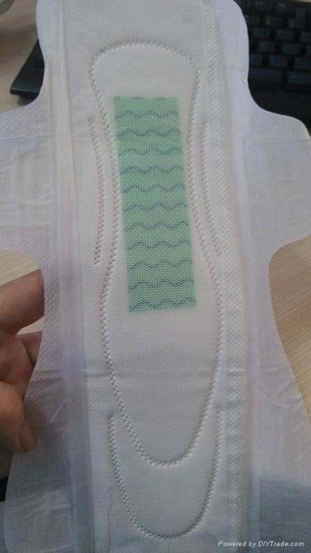soft ladies good quality lady sanitary pad make in china 2