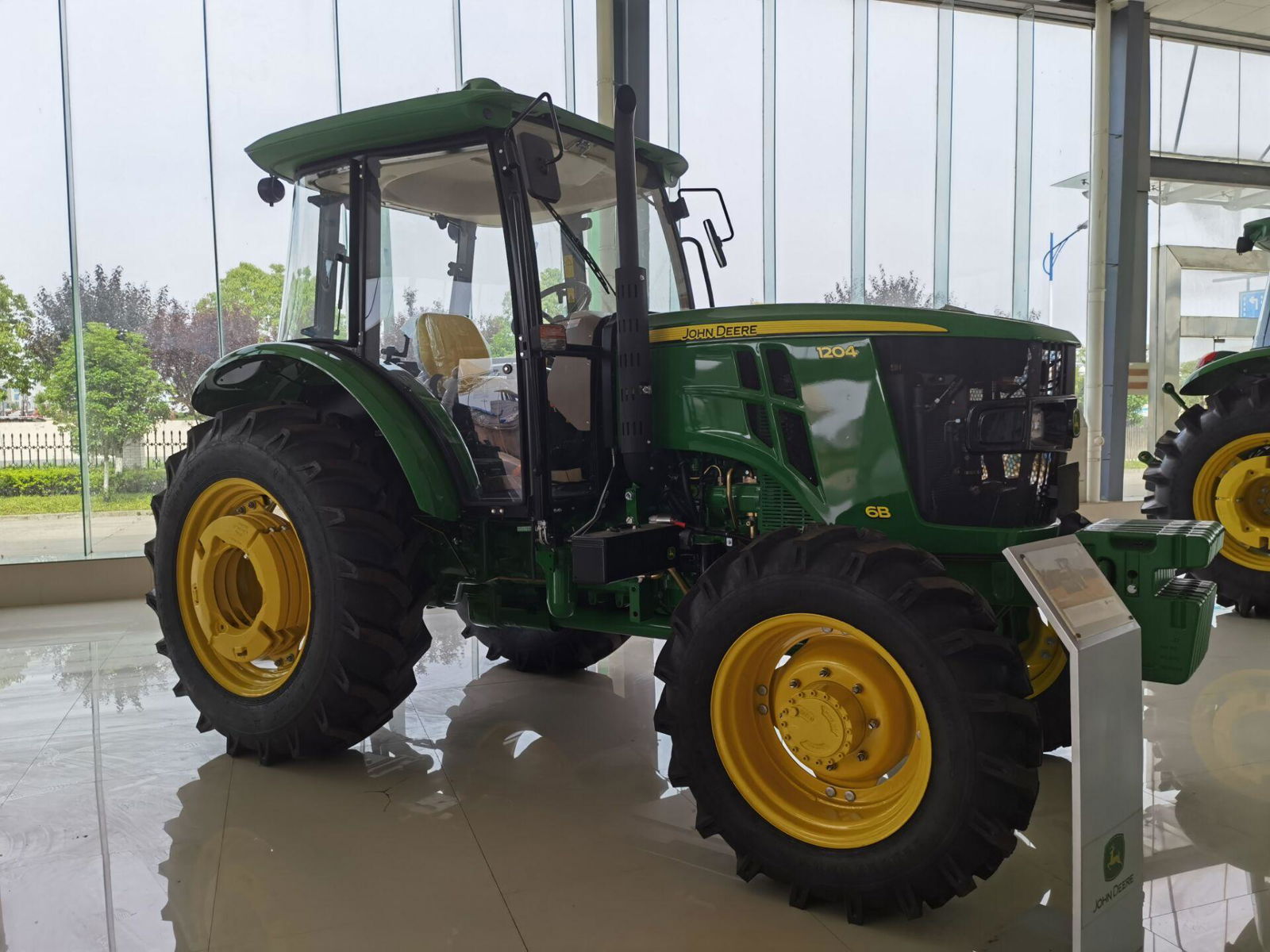 John Deere 1204 1404 120hp 140hp Tractors 5