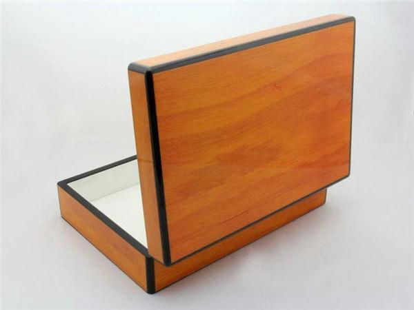 喷漆空木盒子 3