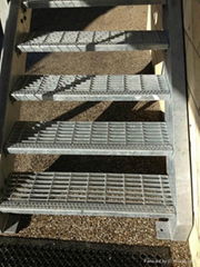 Welded grating