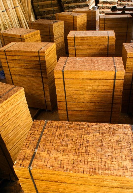 Bamboo Pallet Of Concrete Blocks & Bricks 4