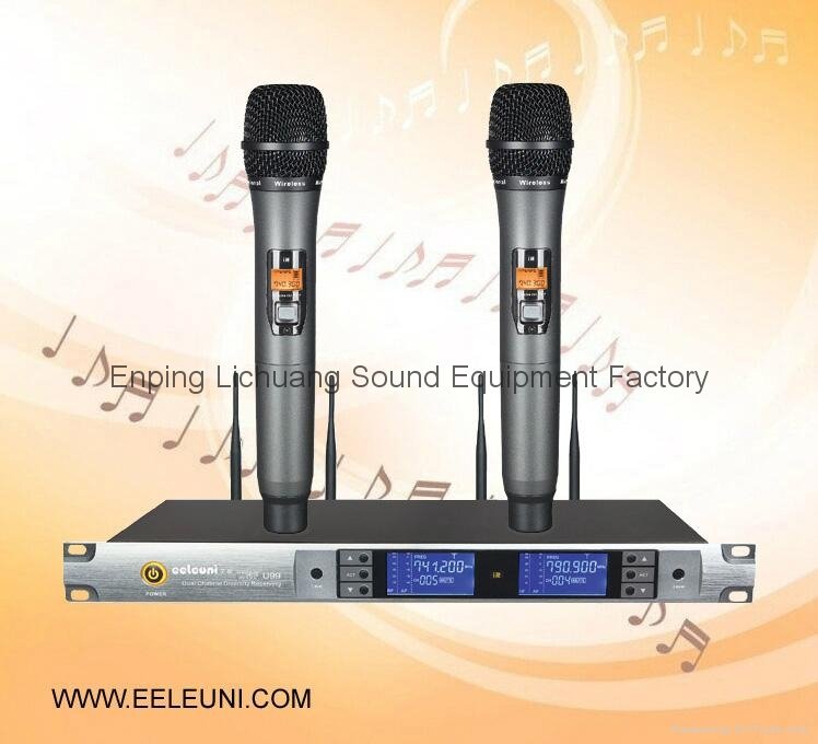 UHF Dual Channels True Diversity Wireless Microphone