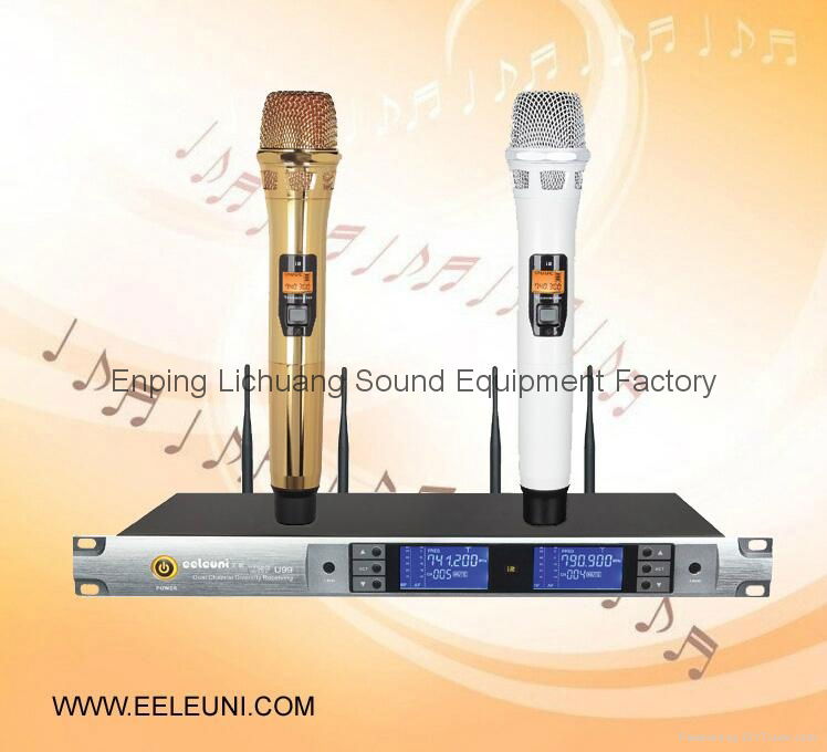 UHF Dual Channels True Diversity Wireless Microphone 2